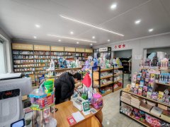 C11582米东区皮革厂120平文具店转让