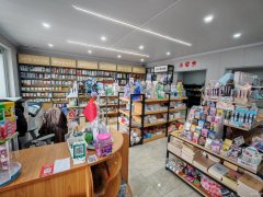 C11582米东区皮革厂120平文具店转让