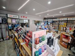 C11582米东区皮革厂120平文具店转让