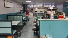 C11605昌吉海棠小镇一期临街245°善食纸包鱼转让