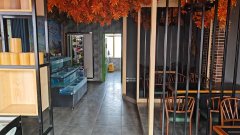 C11640位于吉木萨尔县北庭名街二楼餐饮店转让