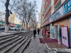 C11637伊宁路51平美容院转让