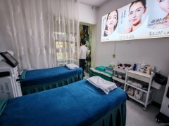 C11637伊宁路51平美容院转让