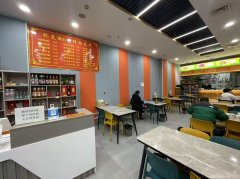 C11647位于乌市九鼎市场附近餐厅转让