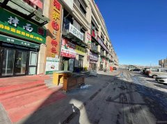 C11647位于乌市九鼎市场附近餐厅转让