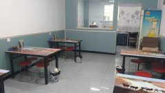 C11660昌吉市天山路西街名门三期大门口餐饮旺铺转让