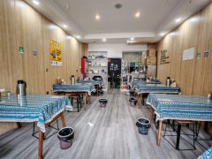 C11676五一新区城上城260平旺铺转让