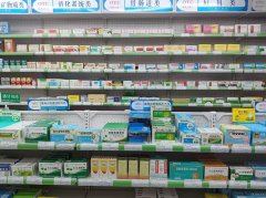 位于昌吉市南公园西路上海花园药店转让