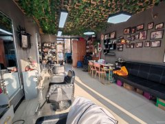 C11690阜康元森国际45平美发店转让