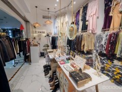 C11707汇丰女装批发商场28平服装店转让