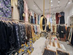 C11707汇丰女装批发商场28平服装店转让