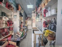 C11718河南人家大饭店楼下20平花店转让