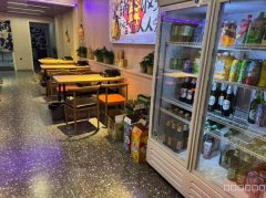 C11732位于吉木萨尔东方希望东区公寓楼附近餐饮旺铺转让