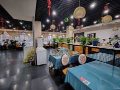 C11740位于乌市万泰阳光城一期餐厅+棋牌室转让