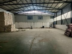 C11750位于阜康市九运街地磅附近院落出租