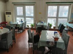 C11755位于昌吉市水木融城北门临街餐饮店转让