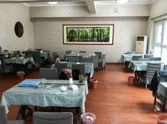 C11755位于昌吉市水木融城北门临街餐饮店转让