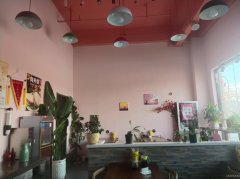 C11759位于阿勒泰市东风路蓝湾美食街餐厅转让