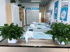 C11344位于阜康市网红街二楼商铺低价急转