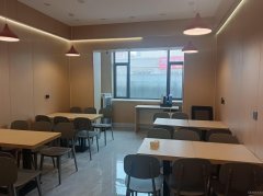 C11778位于昌吉城建步行街品牌快餐店转让