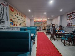 C11801三道坝碱泉子工业园70平餐厅转让