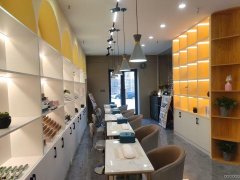 C11802万科都会传奇110平美容院转让