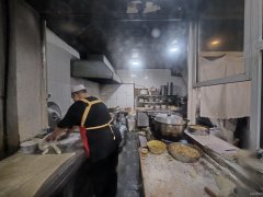 C11808北园春泽普街74平餐厅转让