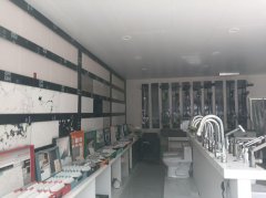 C11816位于昌吉市商城路统一美居一号卖场入口D—9号商铺