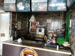 C11827位于昌吉市共青团农场市场内二层店面转让