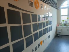 C11840位于昌吉市宁边东路海棠一号院临街三楼店面转让