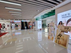 C11853百鸟湖奥特莱斯87平美容院转让