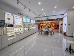 C11853百鸟湖奥特莱斯87平美容院转让