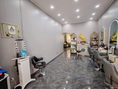C11861富康街南二巷50平美发店转让