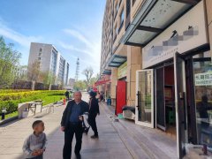 C11869科学一街翰乐轩商业街35平小吃店转让