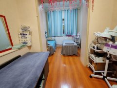 C11874呼图壁园林路88平养生馆转让