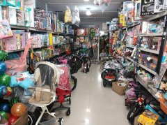 C11886位于阜康市商贸城附近经营中玩具店转让