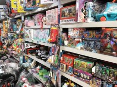 C11886位于阜康市商贸城附近经营中玩具店转让