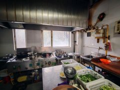 C11908米东区云鼎大观四期66平餐厅转让