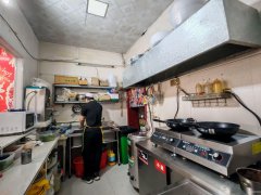 C11919五家渠120平餐厅转让