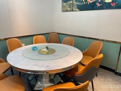 C11924位于乌市天山区兵团二中新疆菜餐厅转让