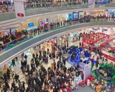 C11946位于乌市经开万达商场经营中儿童乐园转让