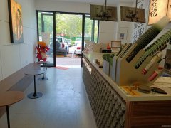 C11948位于昌吉市中山路天河婚恋广场内临街店面转让