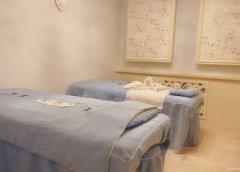 C11956青年路大型小区125平美容院转让