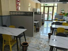 C11958位于呼图壁县吉祥花园小区附近临街抓饭店转让