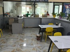 C11958位于呼图壁县吉祥花园小区附近临街抓饭店转让