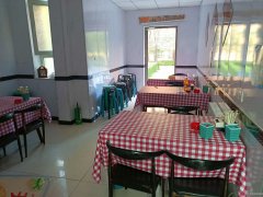 C11962位于迎宾北路航空嘉园小区附近餐饮店低价转让