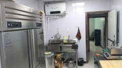 C11592位于乌市南湖二期旭东小区附近餐饮店转让