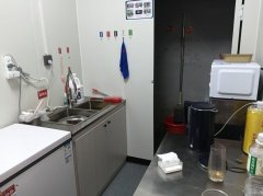 C11978位于阜康市网红街经营中卤味店转让