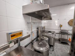 C11983阜康红楼58平餐厅转让