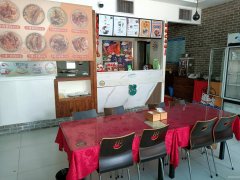 C11986位于五家渠贝鸟语诚小区临街餐饮店转让